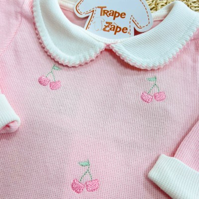  Macacão Tricotil (Tricot 100% Algodão) com Gola e Bordado - Rosa Cerejas 